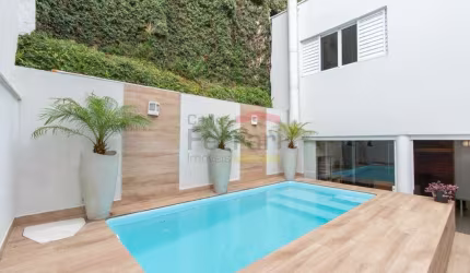 Casa a venda no Jardim Bianca com 5 Quartos, Piscina e três vagas.