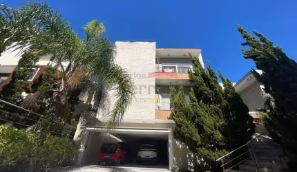 Casa em condomínio fechado 4 suítes na Av. Nova Cantareira. Altíssimo Padrão.