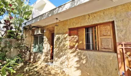 Casa Térrea em Santana, com 5 quartos e 5 vagas, próximo ao Colégio Imperatriz Leopoldina