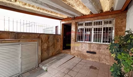 Sobrado à Venda em Santana - Zona Norte/SP | 2 Dorms, Edícula, Garagem | R$ 620 mil