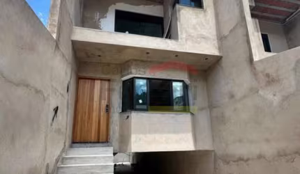 SOBRADO  DE ALTO PADRÃO NO IMIRIM, 3 SUÍTES, 8 VAGAS DE GARAGEM