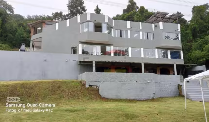 Sobrado para Venda no Condomínio Parque Suíça (Serra da Cantareira)
