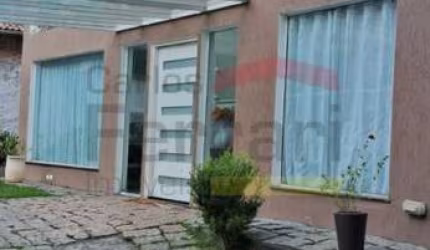 Casa para Venda no Condomínio Parque Suíça, com 03 dormitórios e 04 banheiros, com 314 m².