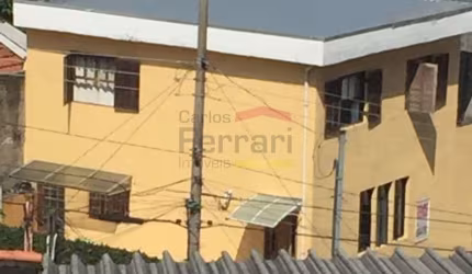 SOBRADO COM 03 DORMITÓRIOS, SENDO 01 SUÍTE, 03 VAGAS