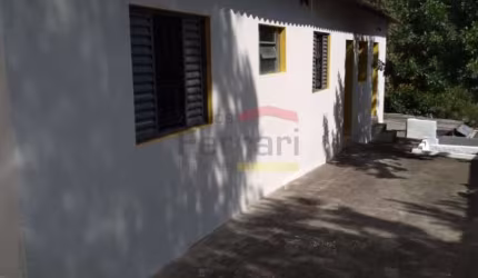 casa térrea com 2 dormitórios sala cozinha quintal área de serviço