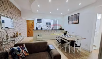 Apartamento de 97m², varanda com fechamento em vidros, vista livre e 2 vagas.  Excelente localização
