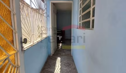 São 2 casas  térrea no mesmo terreno na Vila Gustavo