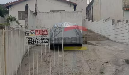 Vila Rosa, casa para locação em rua muito tranquila próximo ao Horto Florestal.