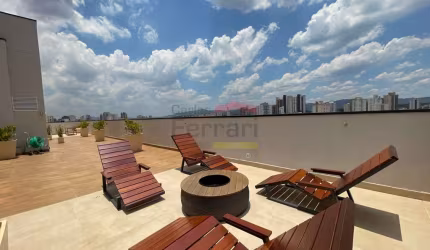 Apartamento 2 dormitórios com armários, varanda, próximo ao metrô Parada Inglesa e Jardim São Paulo.
