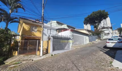 Sobrado de 127 m² em Santana, com 1 vaga, 3 dormitórios sendo 2 suites. Ótima localização !!