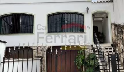 Sobrado no Jardim São Paulo, com 3 quartos e 3 vagas, com 200m²