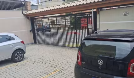 Casa em Condomínio  03  quartos  -1 vaga-  Pq Peruche, próximo Casa Verde