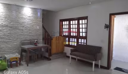 Casa  03 quartos em condomínio fechado Horto Florestal-  ( Vila Rosa)