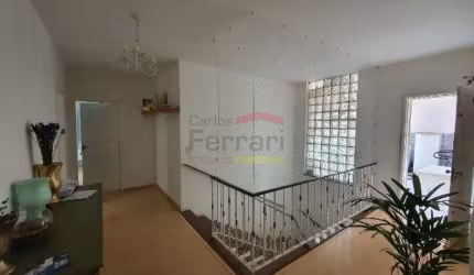 Sobrado no Jardim São Bento - 2 casas, 6 quartos, 564m²