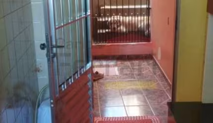 CASA A VENDA EM FRANCO DA ROCHA