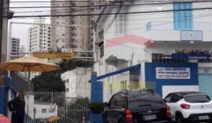 Imóvel comercial á venda em Santana  com renda de 13,000,00 mil reais.