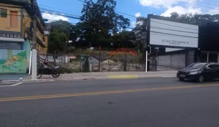 Terreno próximo ao largo do japonês.