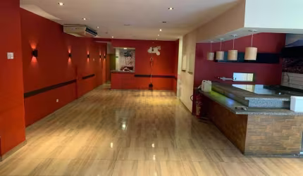 Slão comercial com 130m² para alugar na Rua Francisca Júlia!