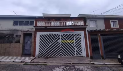 Sobrado à venda na Vila Dom Pedro II a 1,2 km metrô Jardim São Paulo