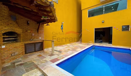 Casa Assobradada no Tremembé com piscina e salão de festa