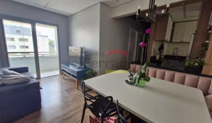 Apartamento à Venda, Imirim,  02 dormitórios, 01 vaga, varanda