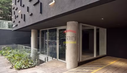 Loja, 2 pisos, 389 m², Vaga PCD, Próximo Metrô