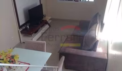 SOBRADO COM 3 SUÍTES, 4 VAGAS DE GARAGEM, CHURRASQUEIRA E QUINTAL