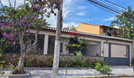 Casa Térrea no Jardim Guapira, com 3 quartos, 3 vagas, em rua fechada