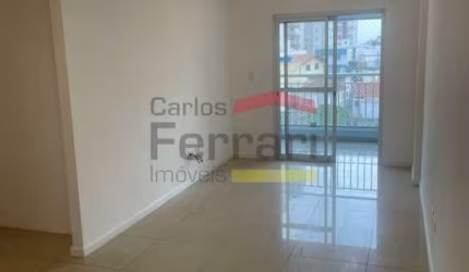 APARTAMENTO NA PARADA INGLESA.