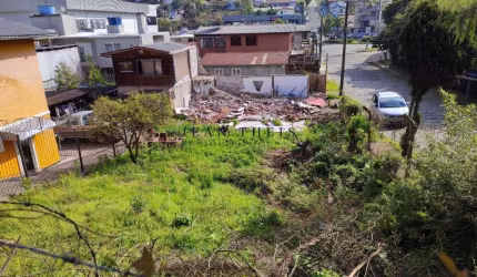 Terreno à venda no Floresta, Caxias do Sul  por R$ 298.000
