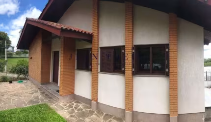 Casa com 3 quartos à venda no Panazzolo, Caxias do Sul  por R$ 980.000