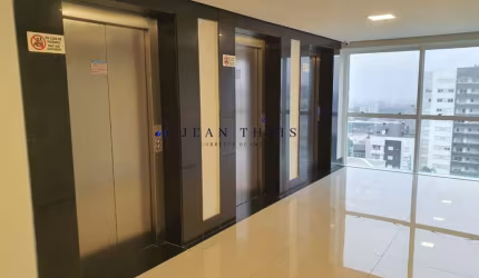 Sala comercial à venda no Sanvitto, Caxias do Sul  por R$ 290.000
