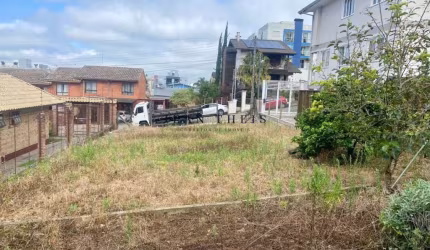 Terreno à venda na Nossa Senhora da Saúde, Caxias do Sul  por R$ 375.000