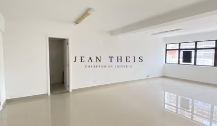 Sala comercial à venda no Centro, Caxias do Sul  por R$ 310.000