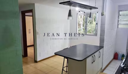 Apartamento com 2 quartos à venda no Diamantino, Caxias do Sul  por R$ 225.000