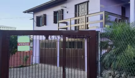 Casa com 4 quartos à venda no Cristo Redentor, Caxias do Sul  por R$ 583.000