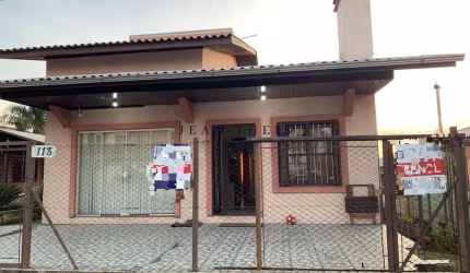Casa com 5 quartos à venda no Santo Antônio, Caxias do Sul  por R$ 532.000