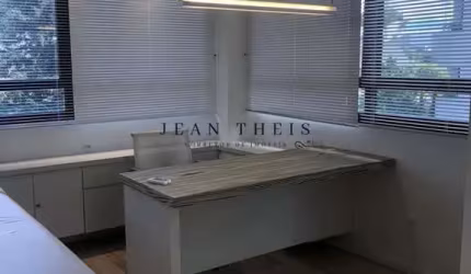 Sala comercial à venda no Exposição, Caxias do Sul  por R$ 450.000