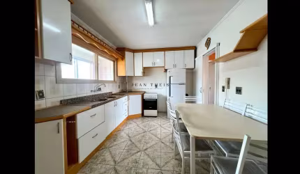 Apartamento com 3 quartos à venda na Colina Sorriso, Caxias do Sul  por R$ 279.000