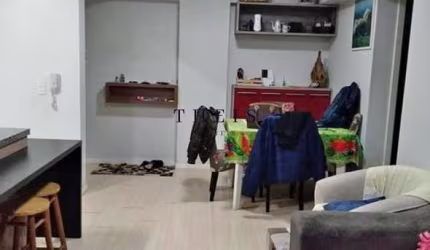Apartamento com 2 quartos à venda no Salgado Filho, Caxias do Sul  por R$ 245.000