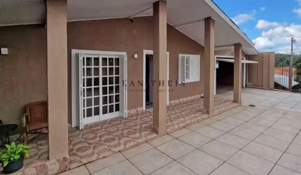 Casa com 4 quartos à venda no Santa Corona, Caxias do Sul  por R$ 597.000