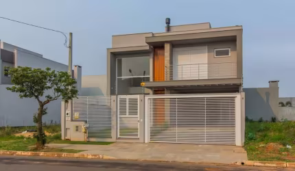 Sobrado com 3 Quartos à venda, 188m² - Mont Serrat