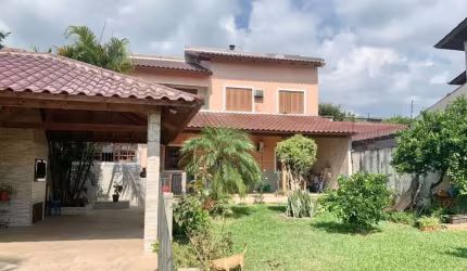 Excelente Sobrado c/ 04 Dormitórios, 02 Suítes, no Bela Vista II