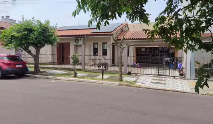 Casa com 2 dormitórios à venda