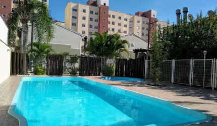 Sobrado em condomínio fechado, de 3 dormitórios, sendo 1 suíte americana,...