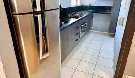 Excelente Apartamento c/ 02 Dormitórios em Condomínio Fechado