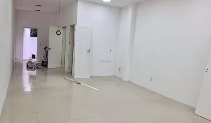Excelente Sala Comercial c/ 143,14 m² de Área Construída