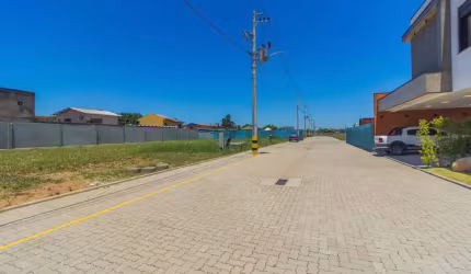 vende Terreno em condomínio fechado em Canoas.