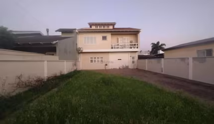 Casa 4 dormitórios