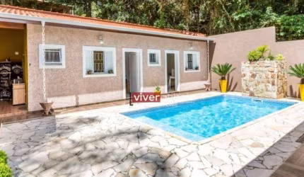 CASA TOTALMENTE TERREA EM BAIRRO AO LADO DA MELHOR AVENIDA DA CIDADE!